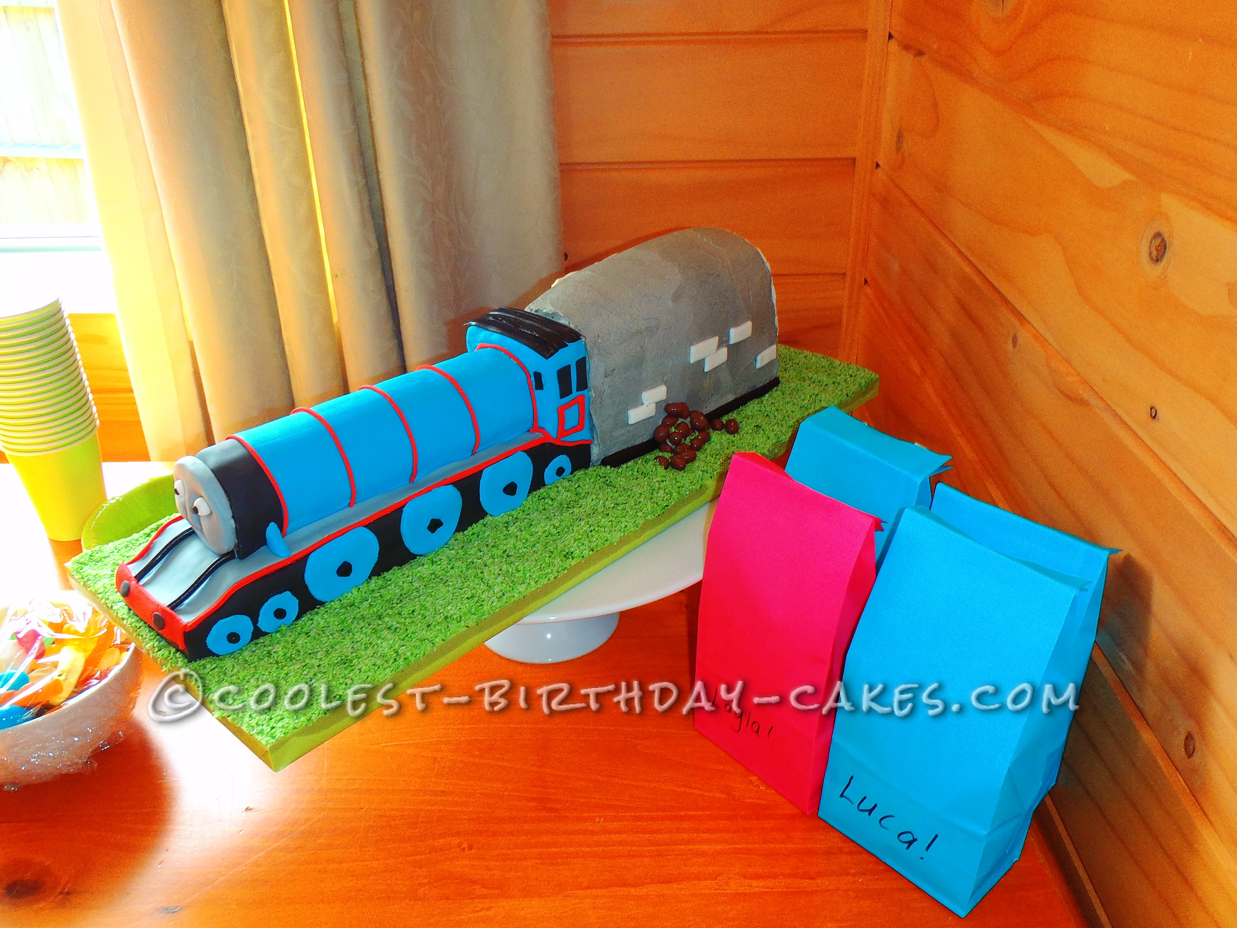 Buiten programma Consumeren Coolest Gordon Train Birthday Cake