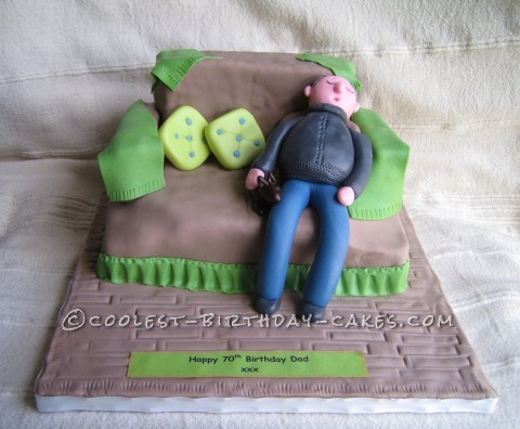 My Sofa Cake - Decorated Cake by MUSHQWORLD - CakesDecor