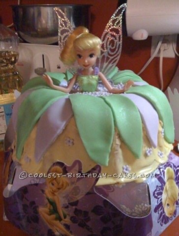 Tinkerbell Birthday - Decorated Cake by It's a Cake Thing - CakesDecor