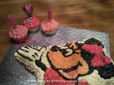 coolest-minnie-mouse-birthday-cake-design-68-21472553.jpg