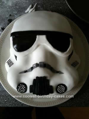 stormtrooper helmet cake