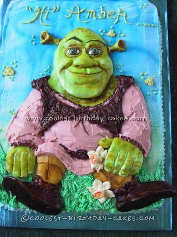 Shrek cake 💚 | Shrek cake, Candy birthday cakes, 3rd birthday cakes